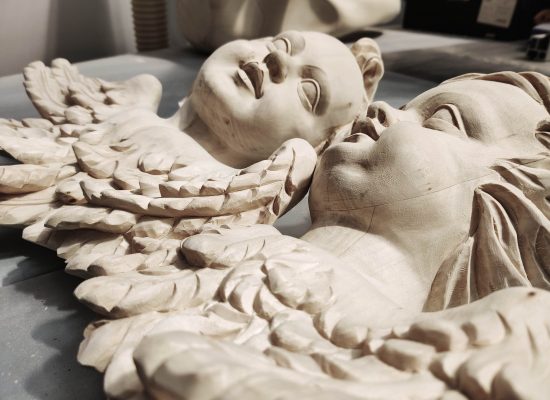 Aniołki barokowe - ręcznie rzeźbione - przygotowane pod grunty - podpory pod szafę barokową rekonstrukcja - barok - konserwacja